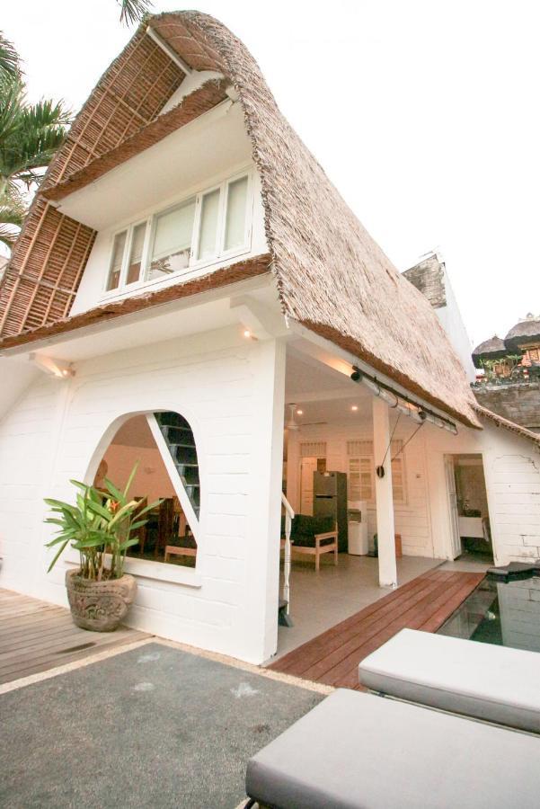 Villa Olivia Seminyak Værelse billede